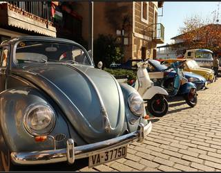 Auto klasikoak berriz urian