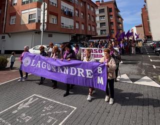 Feminismotik, “beste mundu baten” bila