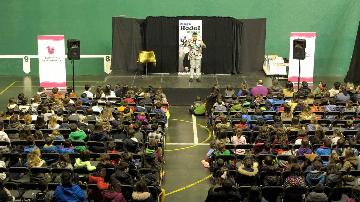 Barikuan egingo dute Txorierriko 28. ipuin lehiaketako sari banaketa, Zamudioko frontoian