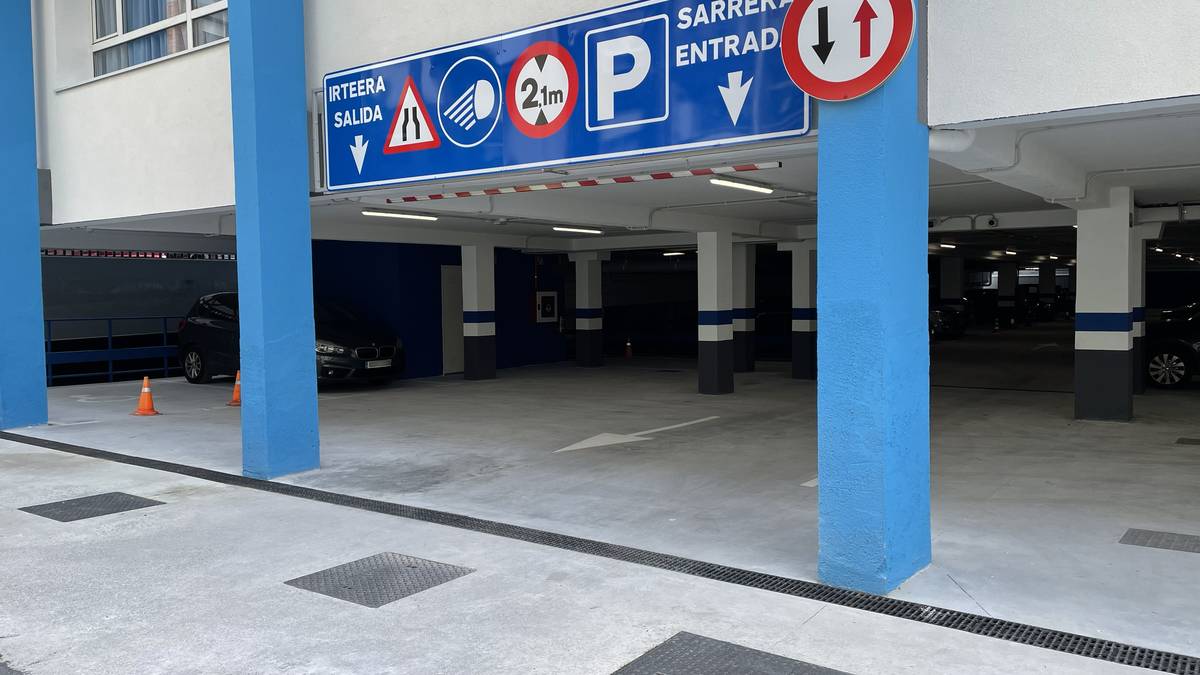 Kultura Etxeko aparkalekuko erabilera arau berriak indarrean sartu dira