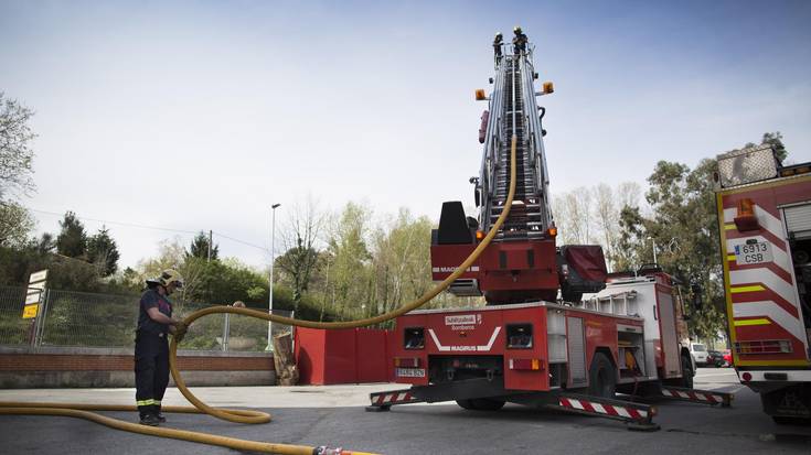 Langile bat larri zauritu da Zamudioko enpresa batean izandako lan istripu batean