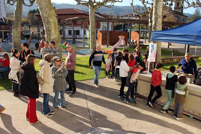 Belaunaldi Arteko Eguna lehenengoz ospatu da Lezaman