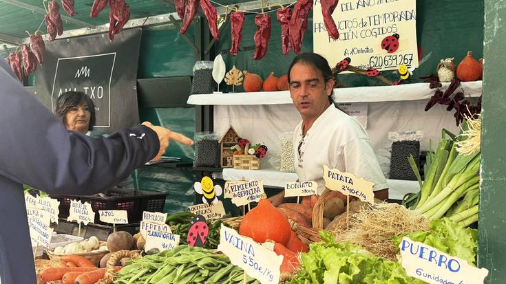 Jendetza handia batu zen Loiuko Nekazal, Gastronomia eta Artisautza Azokan