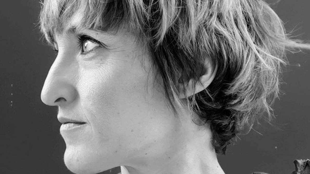 Uxue Alberdi bere liburu berriaz arituko da bihar Larrabetzun