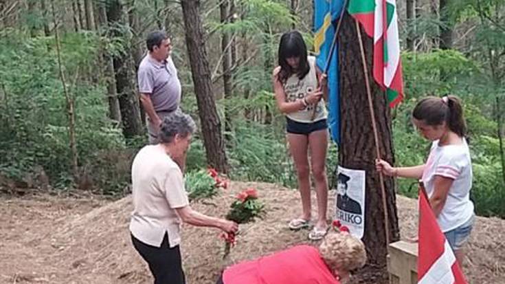 Asturiar milizianoei eta Solabarriari omenaldia, Larrabetzun