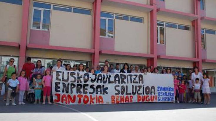 Konponbidea eskatu dute jantokien gatazkarako