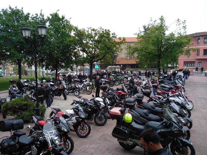 600 motozale batu ditu Txoribikers taldeak Loiun