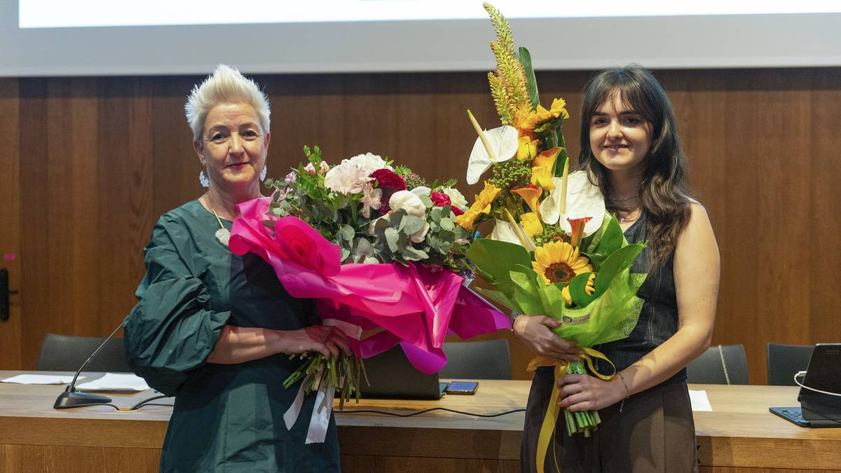 Aitziber Raya ilustratzaile derioztarrak Etxepare saria jaso du
