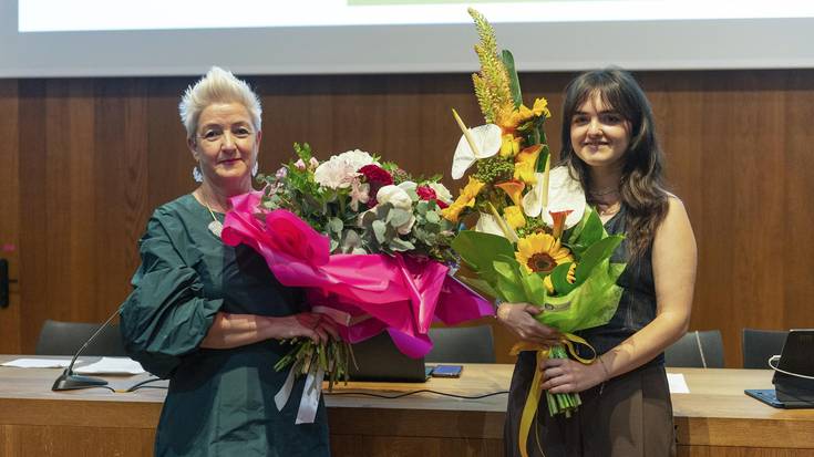 Aitziber Raya ilustratzaile derioztarrak Etxepare saria jaso du