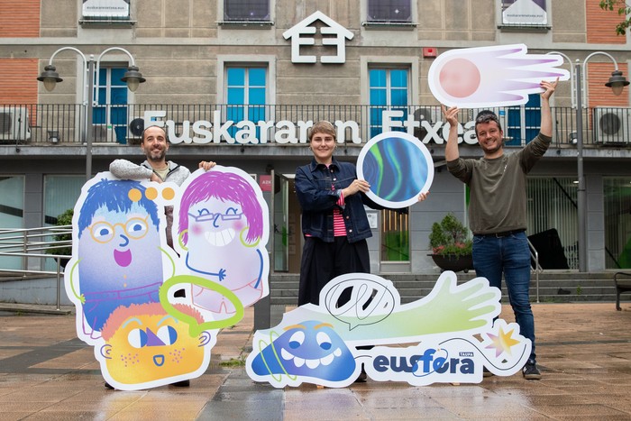 Guraso eta haurrei zuzendutako ‘Eusfera’ ekimena jarriko dute martxan 100 herri ingurutan