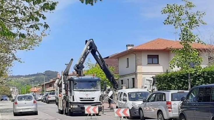 Derioko Udalak espero du urte amaierarako bizitegi-zona guztietan LED argiak egotea
