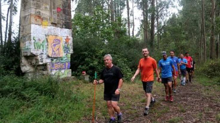 460 lagun inguru batu ziren “Lezamako mugetatik” mendi ibilaldian eta lasterketan