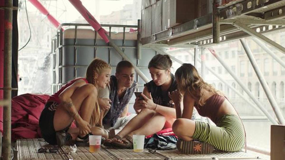 ‘Jone, batzuetan’ filma proiektatuko dute Hori Bain