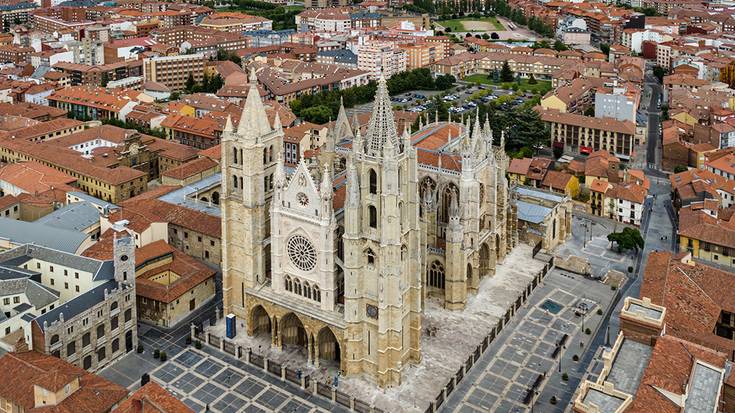 Astelehenean eman daiteke izena Lagunandreren Leonerako bidaian
